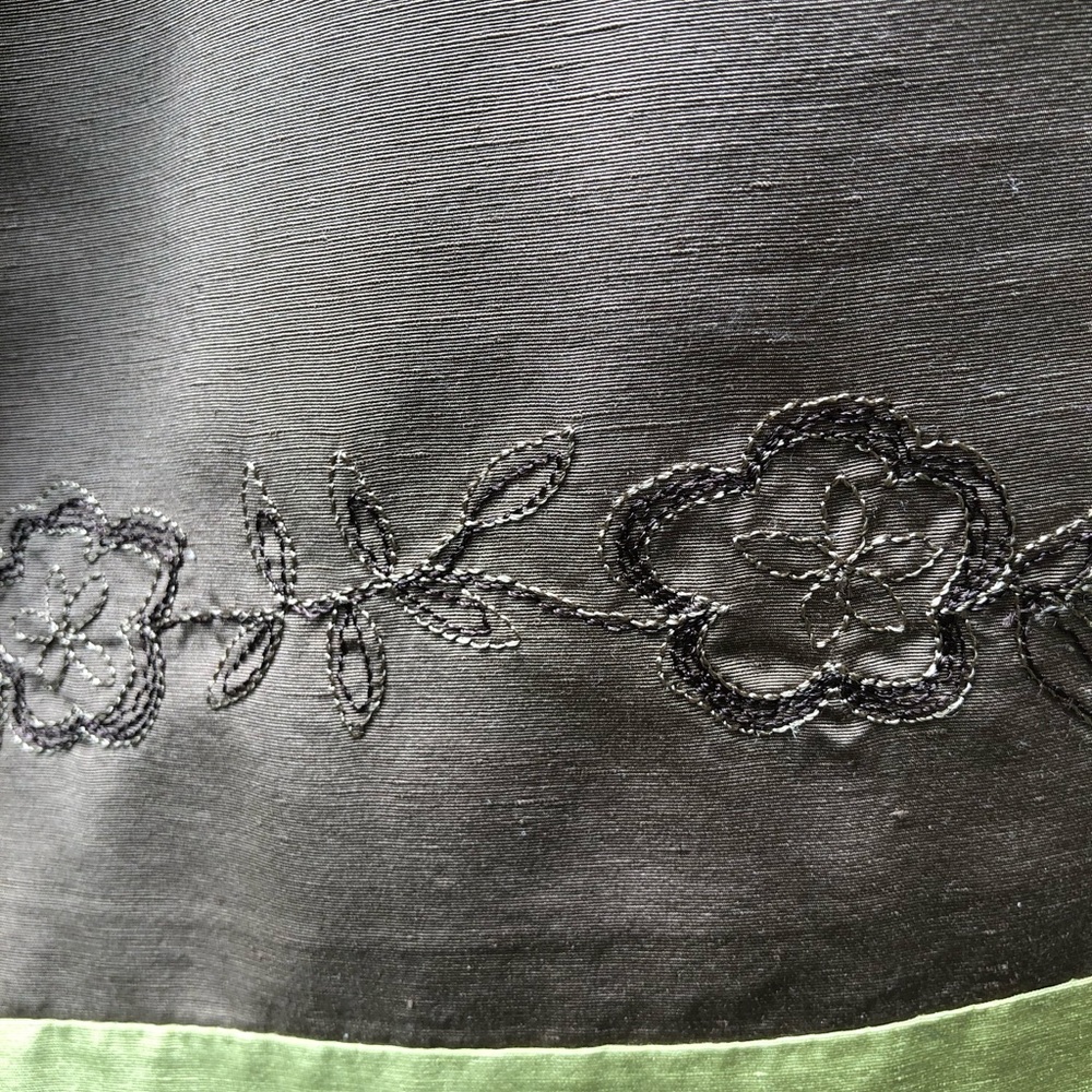 Silk Skirt - Picture 2 of 3